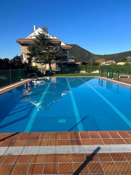 Playa De Berria -Apartamento Con Piscina Y Vistas Al Mar Santona Bagian luar foto