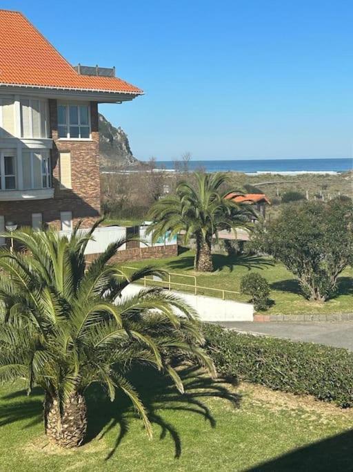 Playa De Berria -Apartamento Con Piscina Y Vistas Al Mar Santona Bagian luar foto