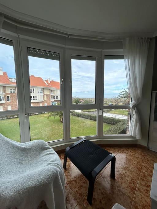 Playa De Berria -Apartamento Con Piscina Y Vistas Al Mar Santona Bagian luar foto